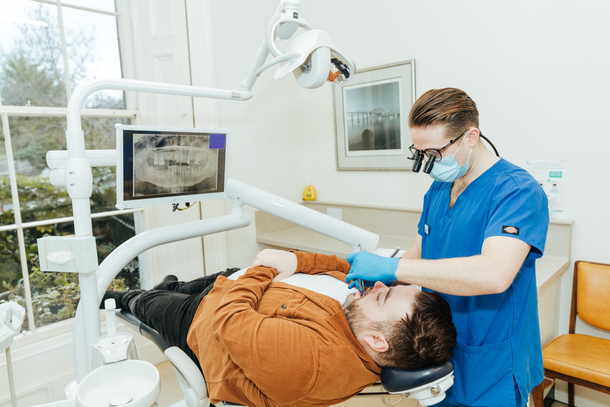 <h2>What does the treatment for crowns involve?</h2>